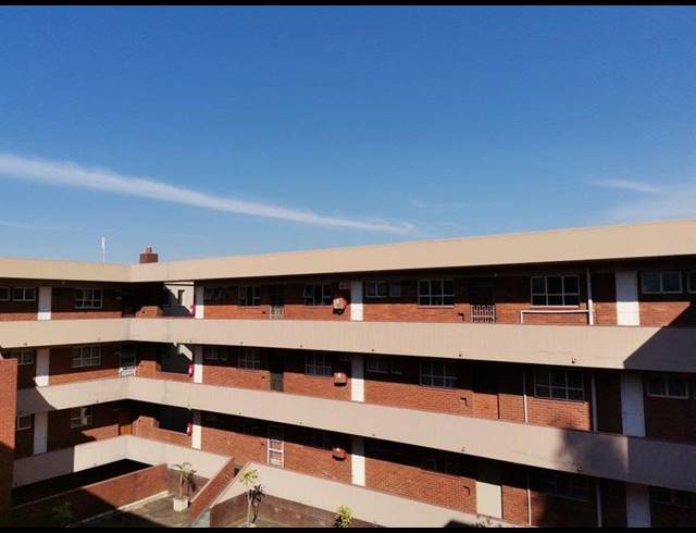 2 BEDROOM APARTMENT FOR SALE IN SAICCOR